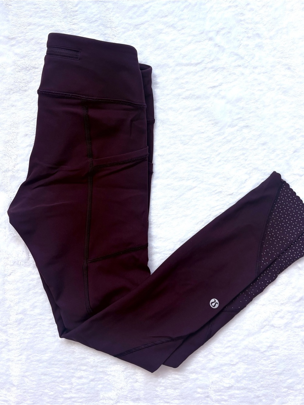 Lululemon scalloped tight purple red wine 25 inch compression size 2